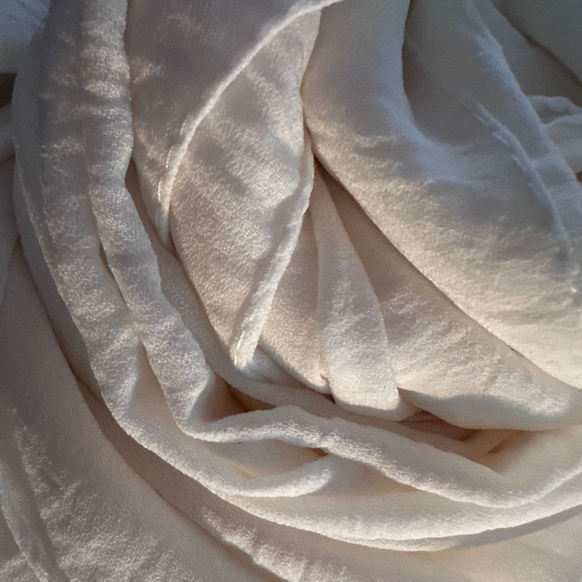 WHITE HIJAB
